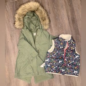 Girls Baby Gap Size 4 Army Jacket with removable/reversible vest